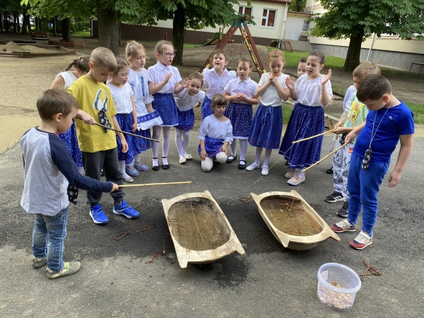 Pünkösdi királyválasztás